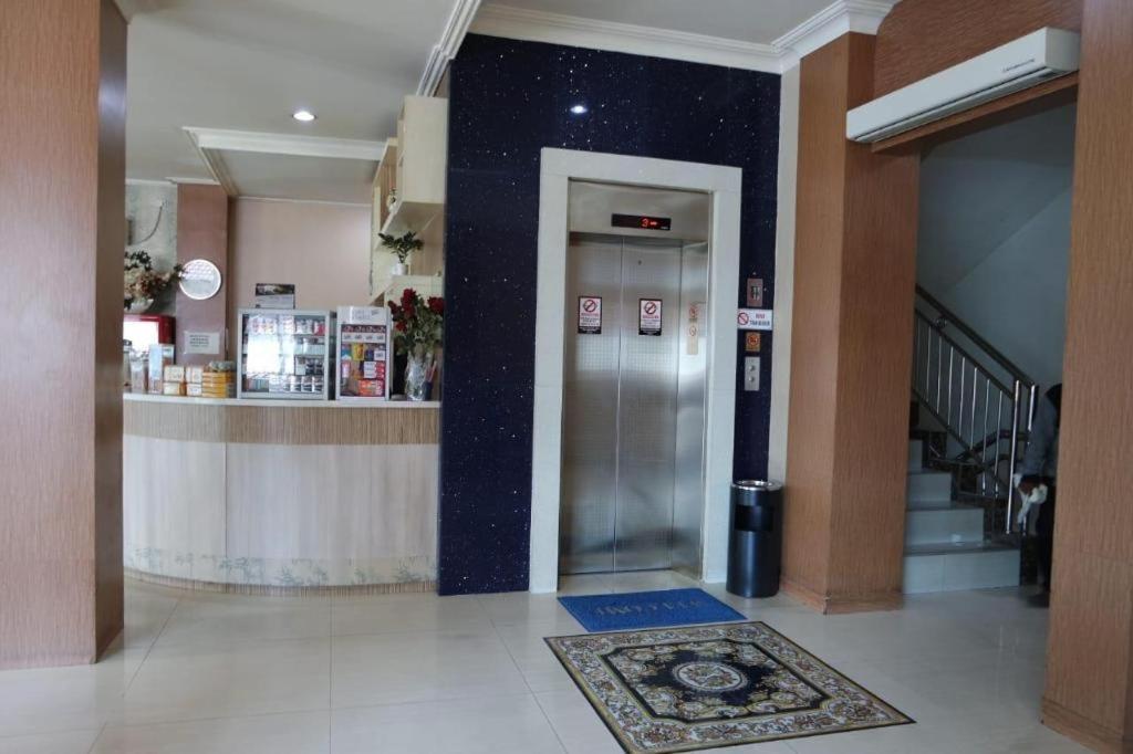 Hotel Sulawesi Gorontalo Surabaya Ngoại thất bức ảnh